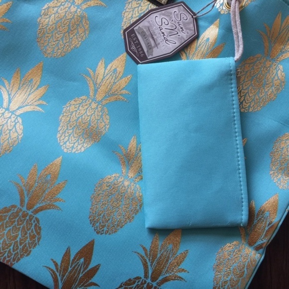 Aqua Blue Oversize Pineapple Beach Tote - Picture 4 of 8